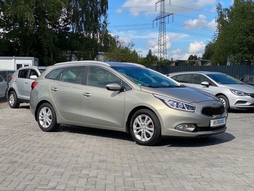 Kia ceed Sportswagon 127.601 km 10.199 € Velten 16727