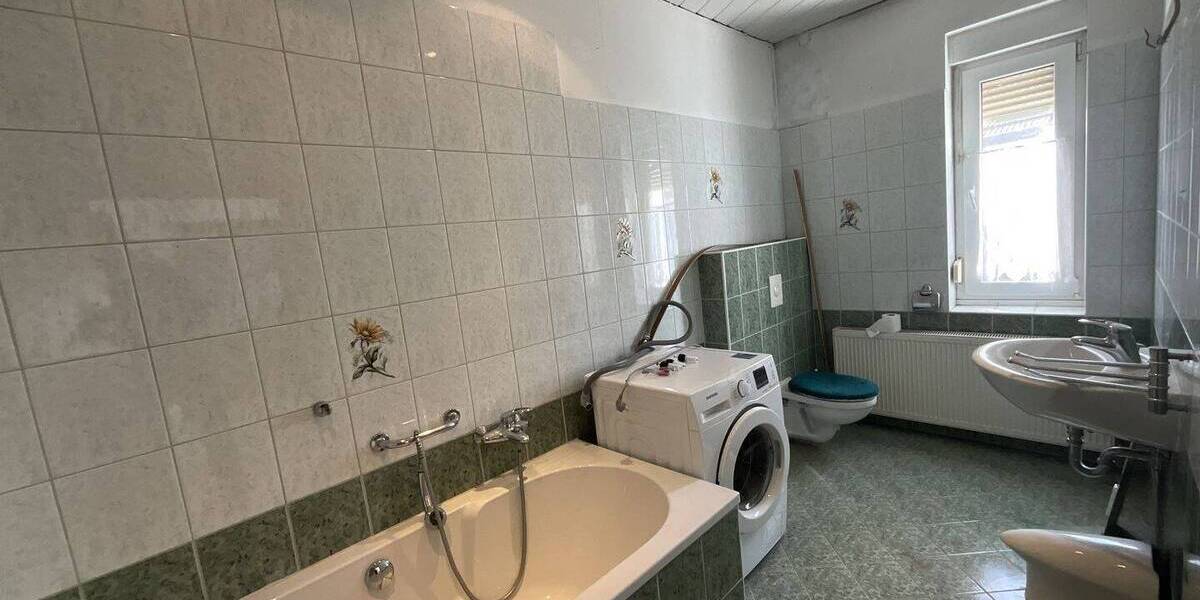 Einfamilienhaus Schenkendöbern Sembten - 7 Zimmer, 188 m&sup2;, 79.000&euro; | Angebot:25685823