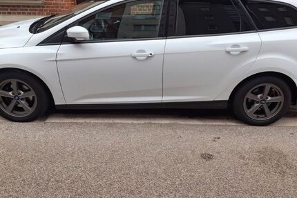 Ford Focus 127.294 km 9.350 &euro; Kiel 24114