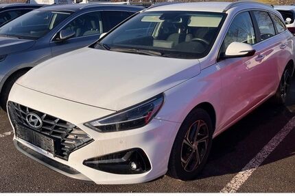 Hyundai i30 59.900 km 14.898 &euro; Oberlungwitz 09353