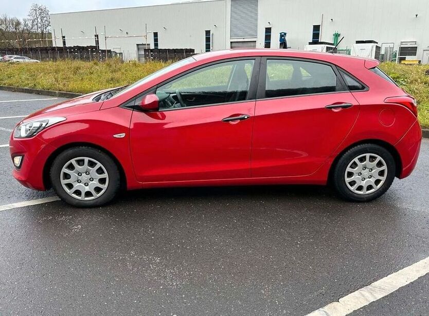 i30