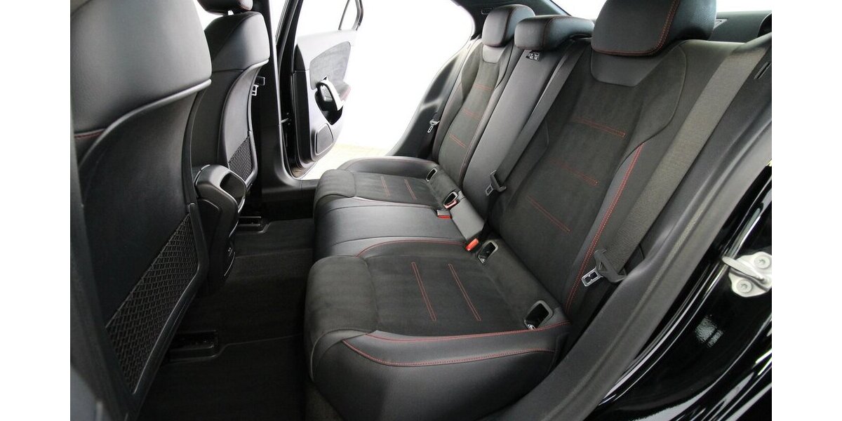 Mercedes-Benz A 180 Limousine AMG Line NAVI+LED+ALU18+TEMPOMAT 49.369 km 22.500 &euro; Hagenow 19230