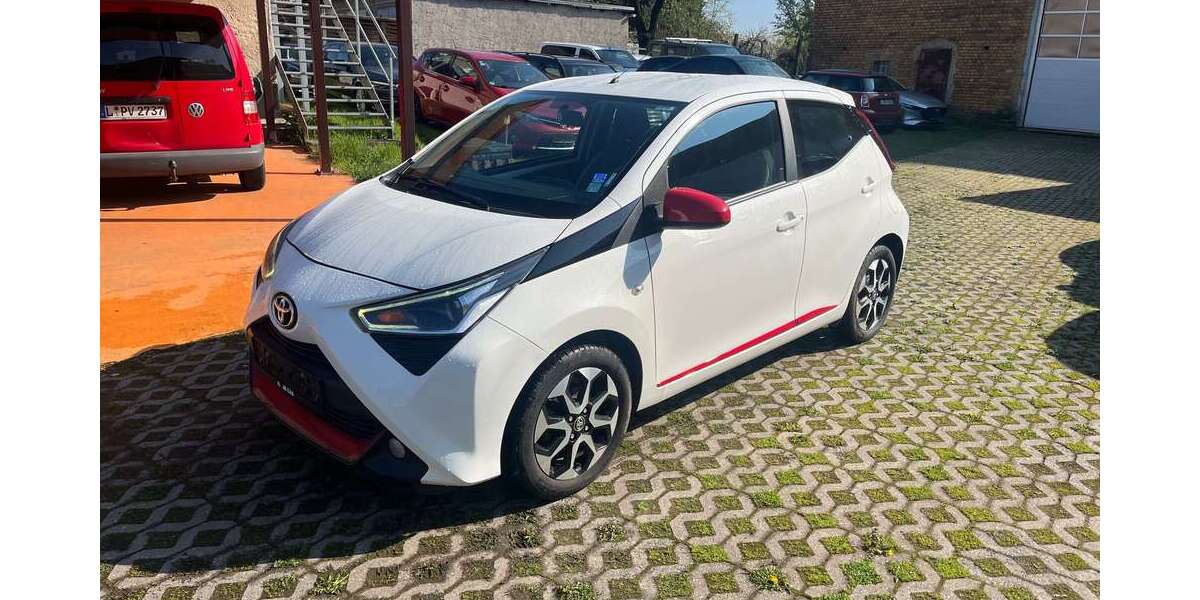 Toyota Aygo 27.000 km 10.900 &euro; Leipzig 04288