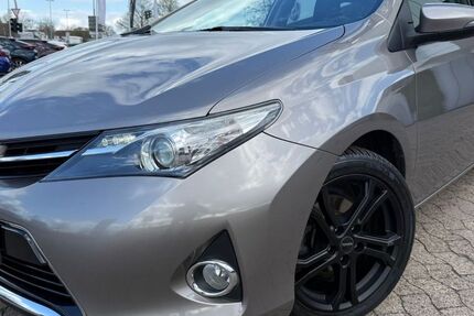 Toyota Auris 133.300 km 9.990 &euro; Hildesheim 31137