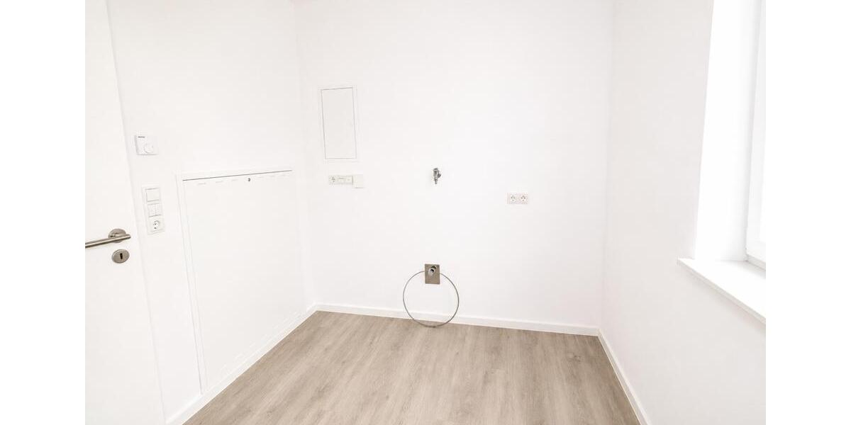 Etagenwohnung Schortens - 2 Zimmer, 77 m&sup2;, 920&euro; | Angebot:26588411