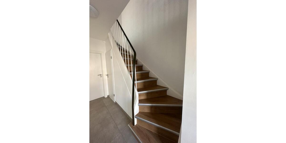 Reihenhaus Erkelenz - 5 Zimmer, 130 m&sup2;, 1.400&euro; | Angebot:25844197