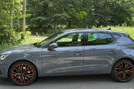 Cupra Leon 54.000 km 24.900 &euro; Ichenhausen 89335