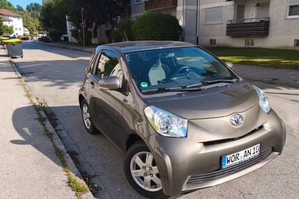Toyota IQ