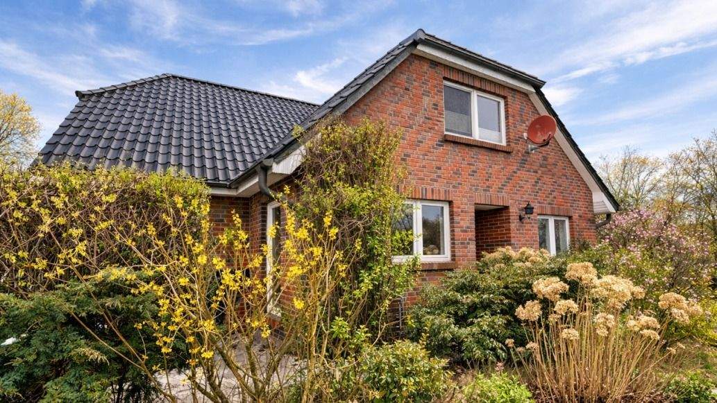 Einfamilienhaus Sanitz - 7 Zimmer, 250 m&sup2;, 575.000&euro; | Angebot:25336444