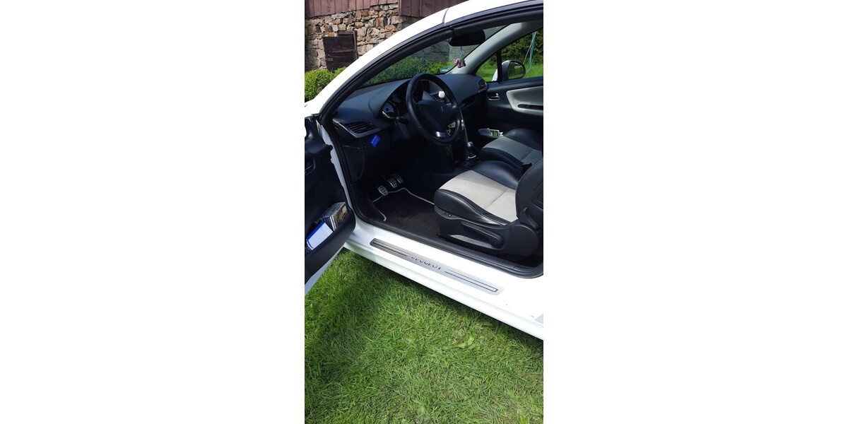 Peugeot 207 CC 165.000 km 5.800 € Lüdenscheid 58507