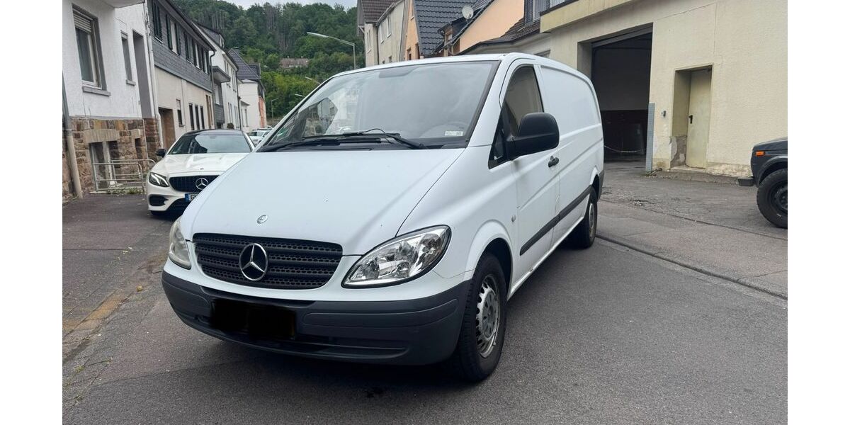 Mercedes-Benz Vito 270.200 km 2.890 &euro; Gummersbach 51645
