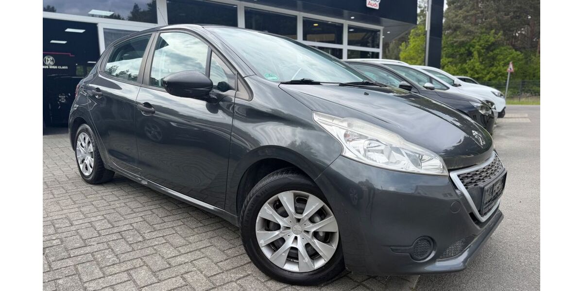 Peugeot 208 133.000 km 3.490 &euro; Bad Saarow 15526