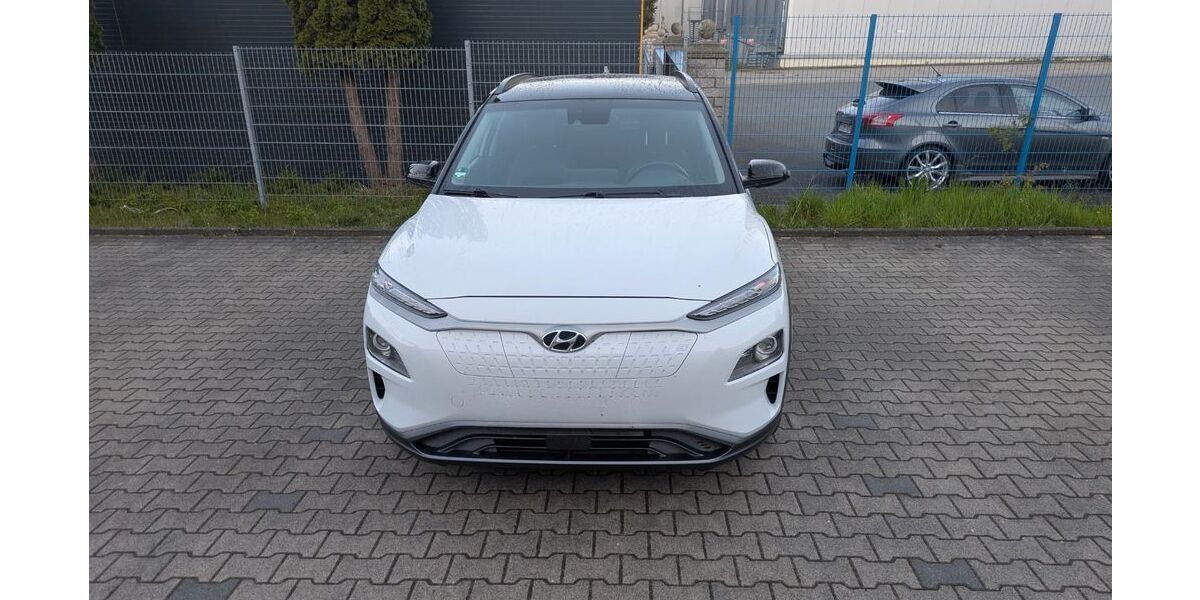 Hyundai KONA Elektro 70.000 km 16.500 &euro; Bad Iburg 49186