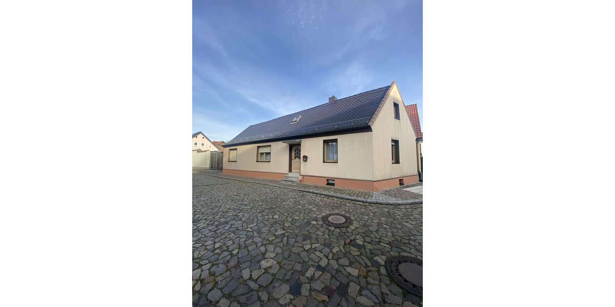 Einfamilienhaus Biederitz - 4 Zimmer, 77 m&sup2;, 130.000&euro; | Angebot:25569502