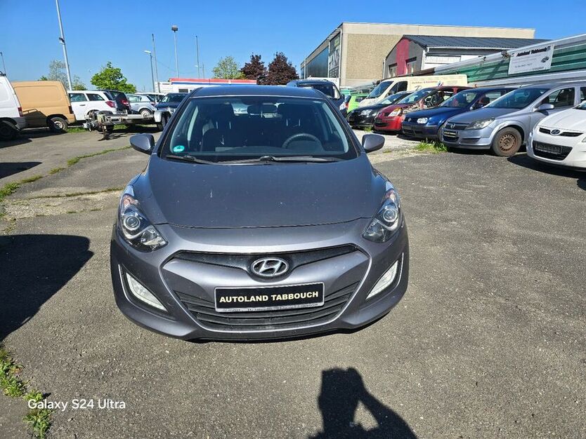 i30