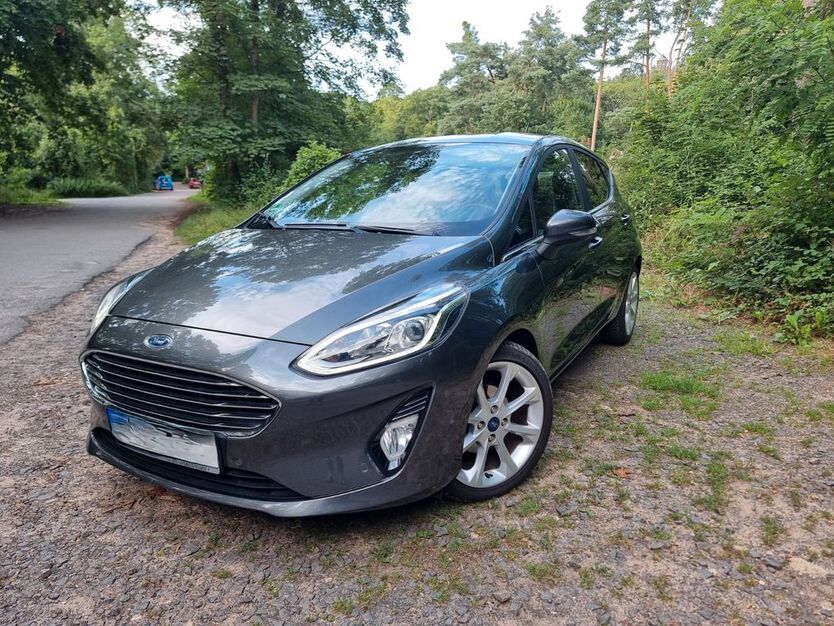 Ford Fiesta 64.000 km 13.900 € Mainz 55120