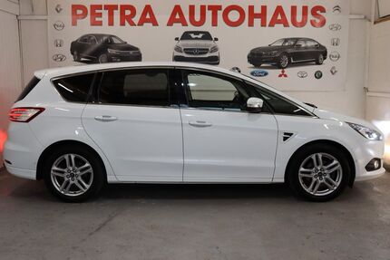 Ford S-Max 171.000 km 12.999 € Berlin 12099