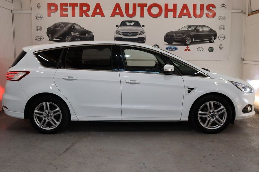 Ford S-Max 171.000 km 12.999 € Berlin 12099