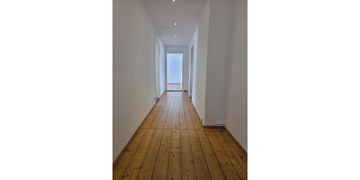 Hochparterre Hildesheim Oststadt/Stadtfeld - 4 Zimmer, 92 m&sup2;, 220.000&euro; | Angebot:27077478