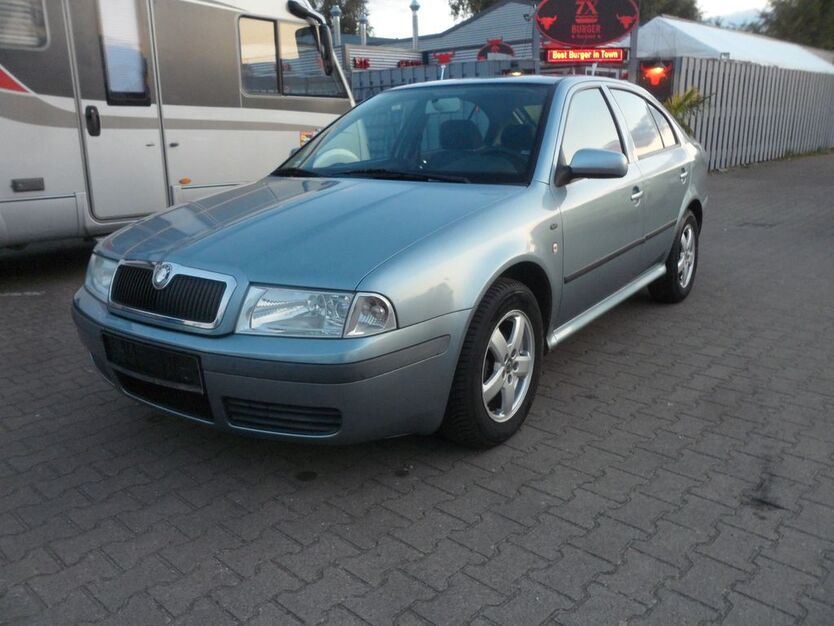 Skoda Octavia 180.000 km 1.750 € Boizenburg 19258