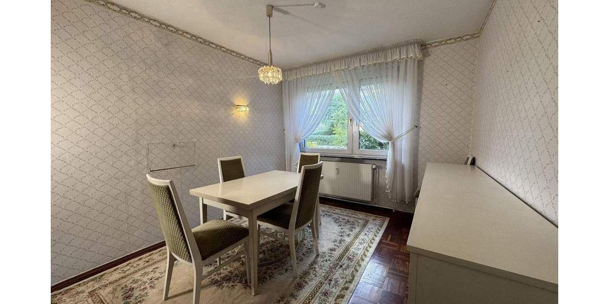 Reihenendhaus Kassel Kirchditmold - 8 Zimmer, 166 m&sup2;, 348.000&euro; | Angebot:25674208