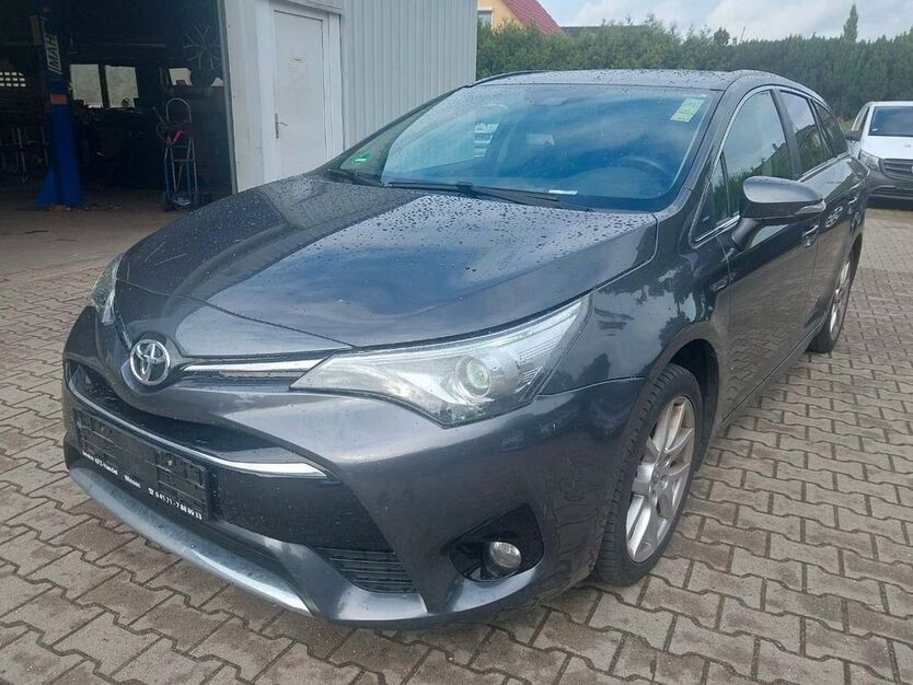 Toyota Avensis 115.878 km 15.980 € Winsen O.T.Borstel 21423