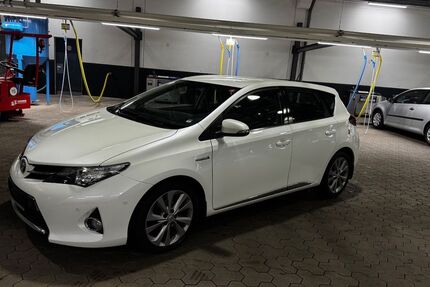 Toyota Auris 260.000 km 6.900 &euro; Bad Wildungen 34537