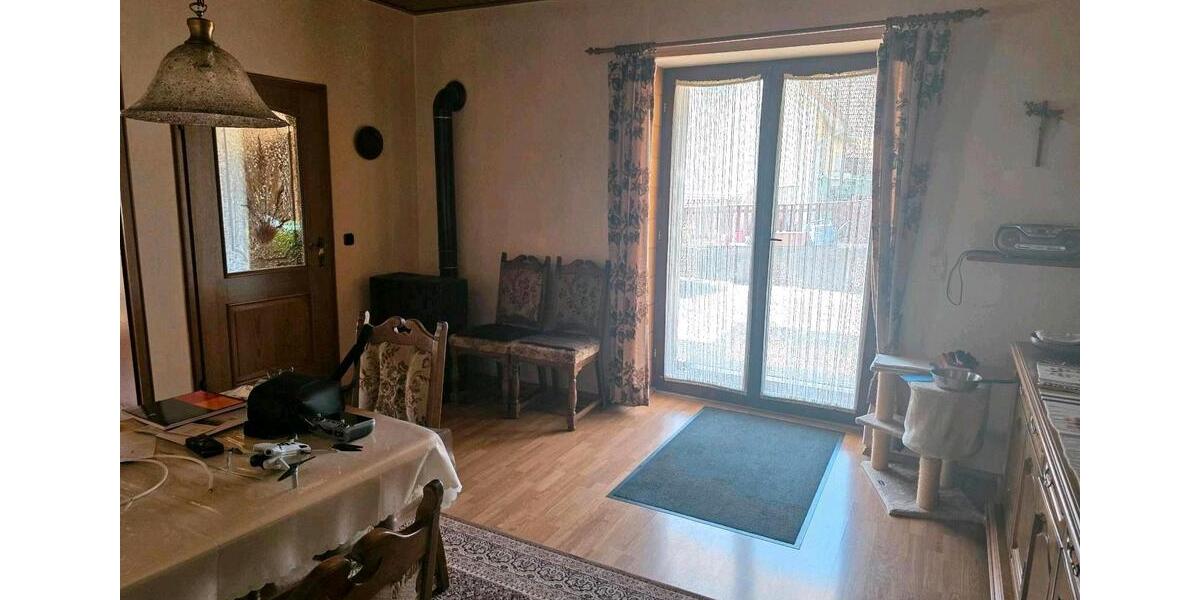 Doppelhaushälfte Gersheim - 7.5 Zimmer, 150 m&sup2;, 110.000&euro; | Angebot:26955336