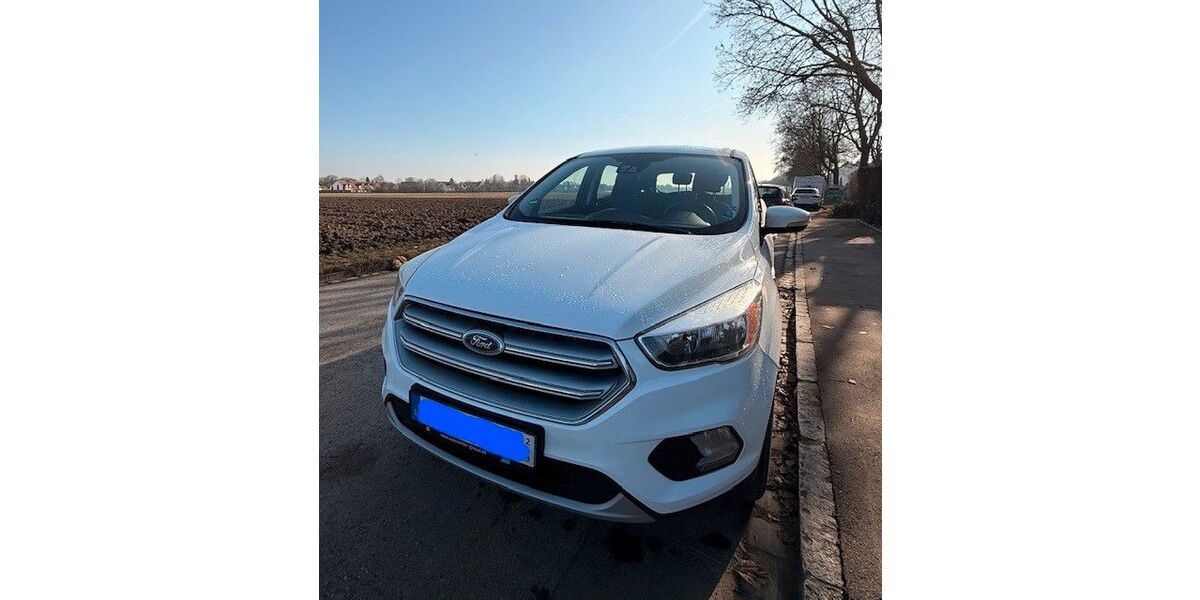 Ford Kuga 119.000 km 8.900 &euro; Augsburg 86169