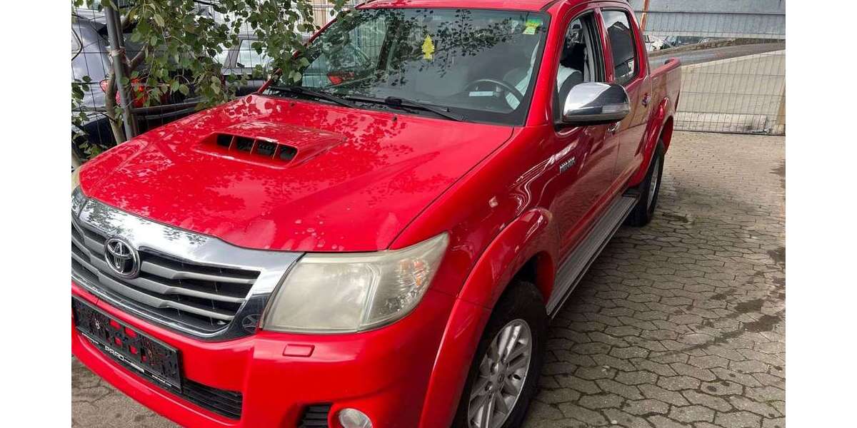 Toyota Hilux 180.000 km 13.600 &euro; Nürnberg 90431