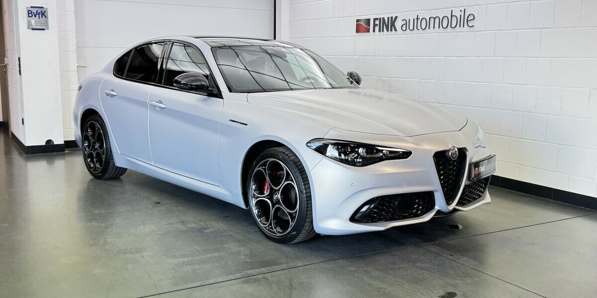 Alfa Romeo Giulia 2.0 Competizione Q4 Turbo Panoramadach 17.100 km 38.460 &euro; Lich 35423