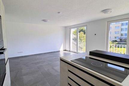 Sonnige, schöne 3-Zi.-Wohnung mit Balkon, Einbauküche uvm. in Sindelfingen - sofort bezugsfrei! 3 zimmer