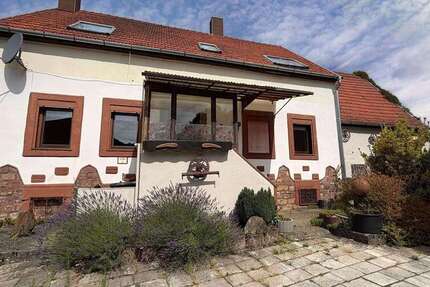Haus Kirkel - 6 Zimmer, 120 m&sup2;, 149.000&euro; | Angebot:27136868