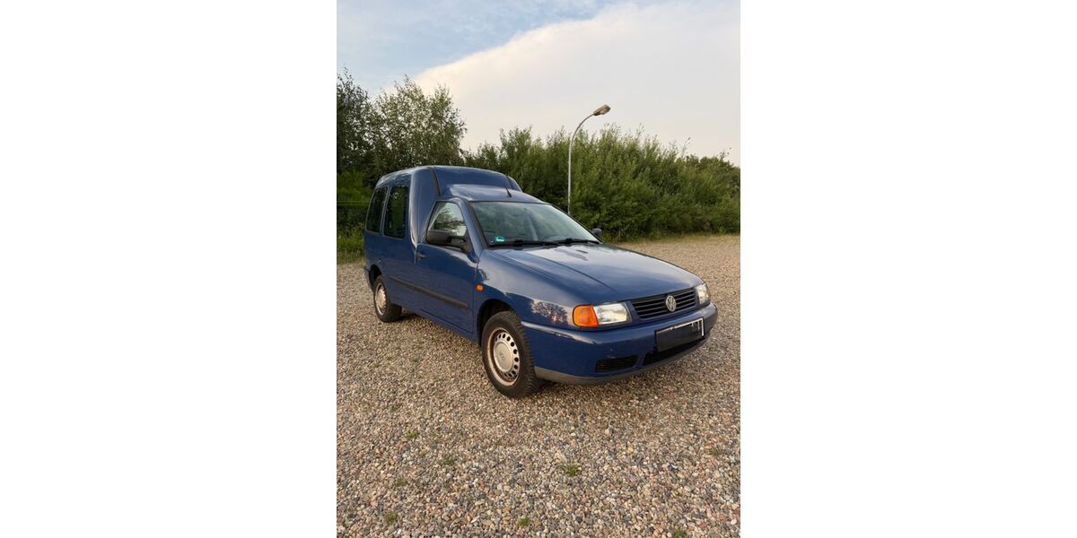 VW Caddy 146.005 km 2.999 &euro; Bokensdorf 38556