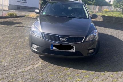 Kia ceed Sportswagon 168.000 km 5.000 &euro; Stockum Püschen 56459