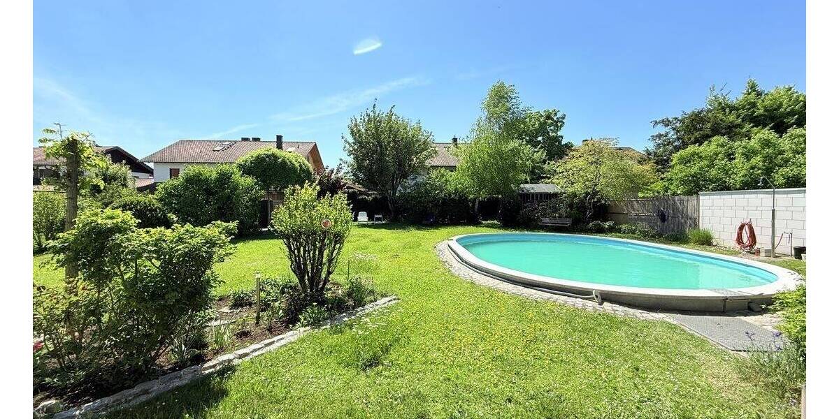 … AIGNER - elegantes Domizil in niveauvoller Umgebung mit großem Salzwasserpool + Baugrundstück ... 6 zimmer