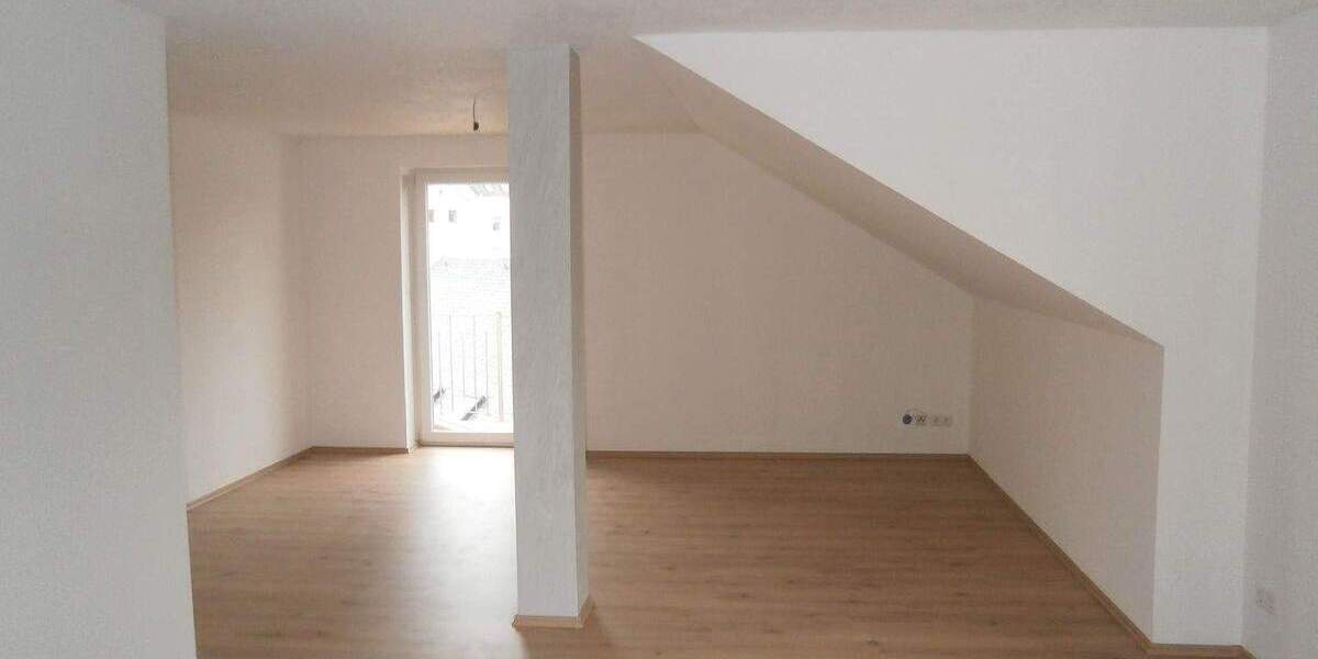 Etagenwohnung Leisnig - 3 Zimmer, 88 m&sup2;, 460&euro; | Angebot:24622220