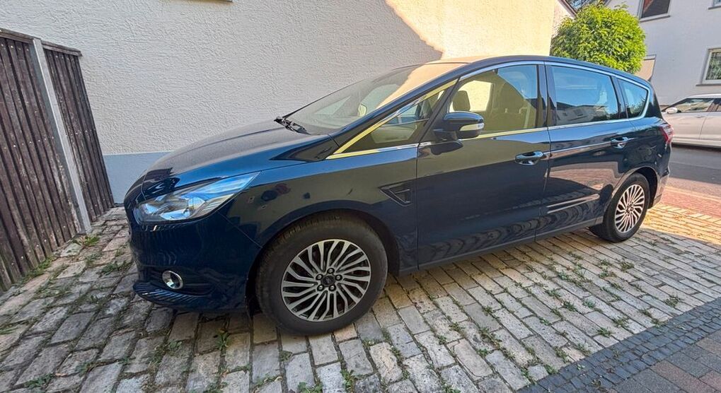 Ford S-Max 95.000 km 17.399 € Lahnau 35633