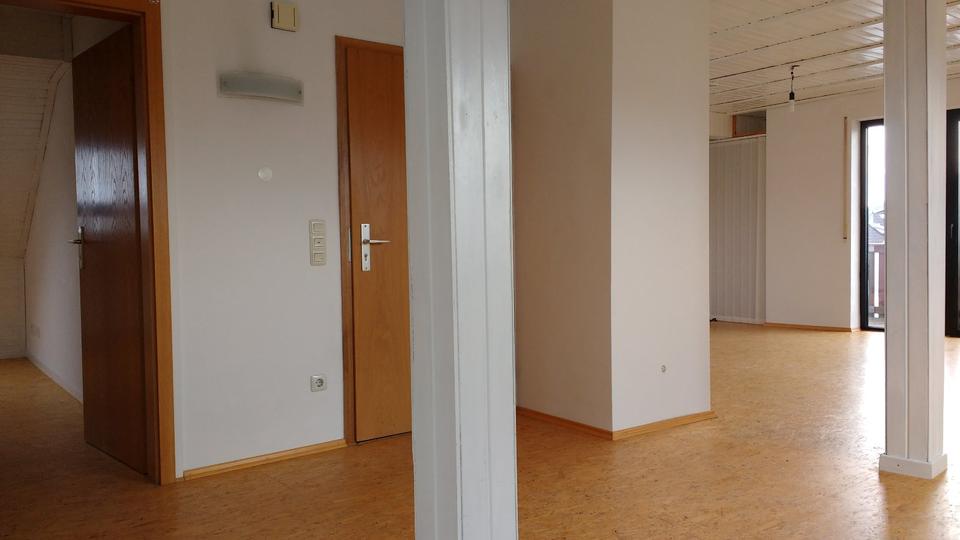 Dachgeschoßwohnung Griesheim - 2 Zimmer, 70 m&sup2;, 690&euro; | Angebot:26192150