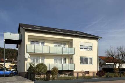 Haus zum Kaufen in Schwandorf 649.000 € 319 m² 11 zimmer