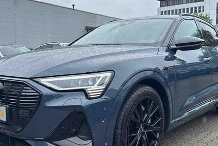Audi e-tron 46.531 km 36.950 &euro; Hamburg 22047