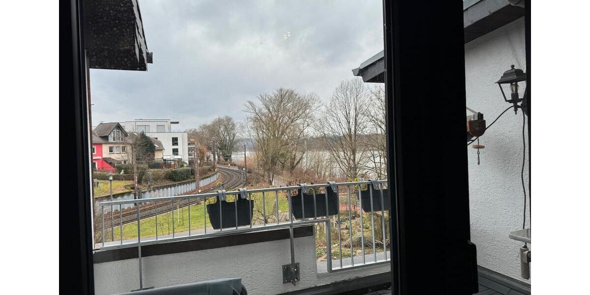 Dachgeschoßwohnung Königswinter - 3 Zimmer, 130 m&sup2;, 1.000&euro; | Angebot:24818713