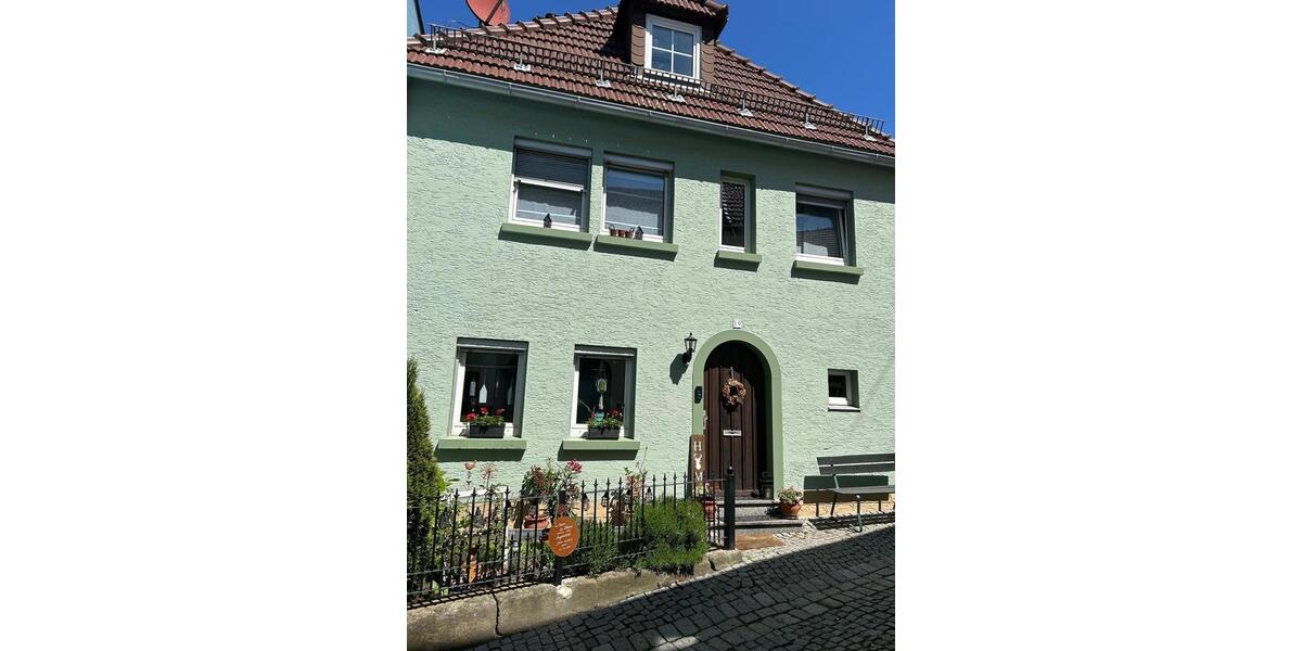 Einfamilienhaus Burgkunstadt - 3 Zimmer, 110 m&sup2;, 850&euro; | Angebot:26480775