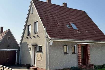 Haus Brake - 3 Zimmer, 82 m&sup2;, 149.500&euro; | Angebot:25919375
