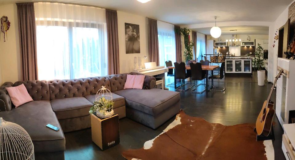 Modernes Wohnen mit Stil & Komfort: Stadtvilla mit Sauna & Garten 7.5 zimmer