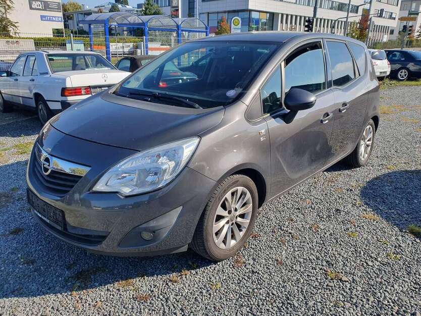 Opel Meriva 157.000 km 3.499 € Roßdorf 64380