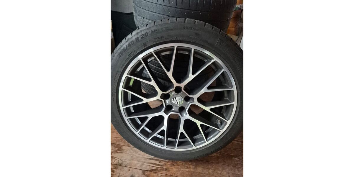 Porsche Macan 73.000 km 36.990 &euro; Haren (Ems) 49733