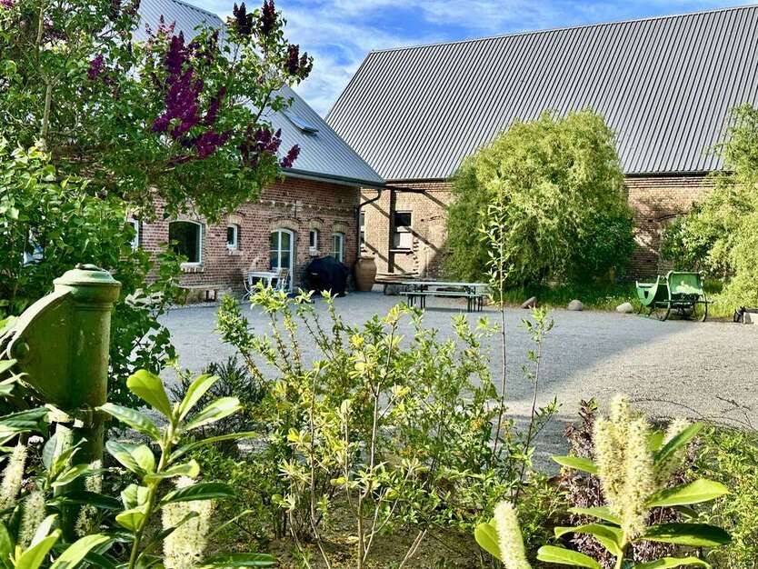 Haus zum Kaufen in Rankwitz 2.650.000 € 649.3 m² 13 zimmer