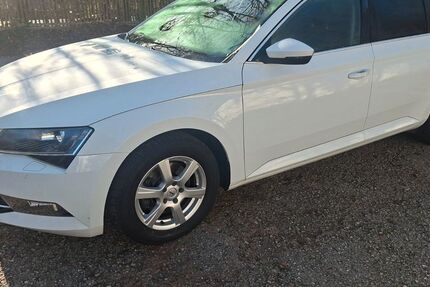 Skoda Superb 97.350 km 13.000 &euro; Freilassing 83395