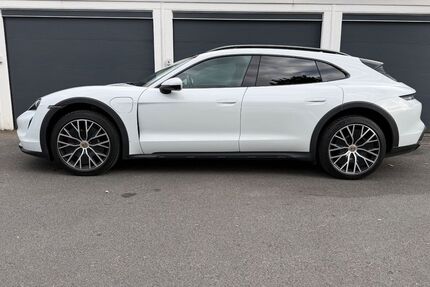 Porsche Taycan 64.900 km 6.830 &euro; Offenbach am Main 63073